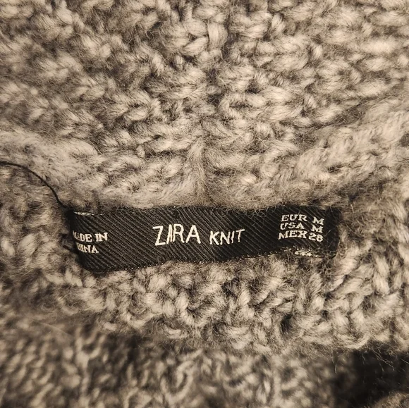 Zara Knit Grey Sweater - Size Medium - Picture 7 of 7